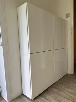 Besta skříňky Ikea