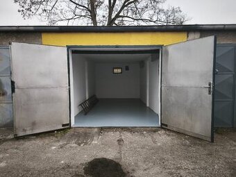 Garáž Praha Braník - 20m2 - vlastní pozemek - elektřina