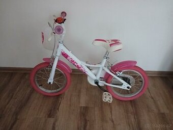 Dívčí kolo "16"