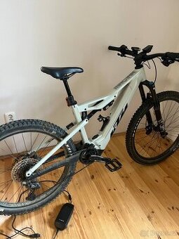 Celoodpružené elektrokolo KTM, velikost M, nové