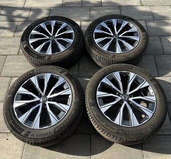 Originální zimní sada Volvo R19 – Michelin Pilot Alpin 5 SUV