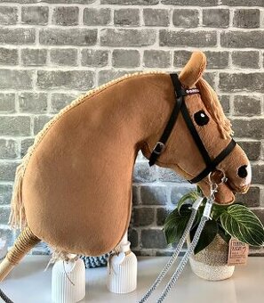 Hobby Horse "Chance" – ručně vyráběný koník + příslušenstv