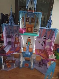Ledové království Frozen Velký hrad Arendelle