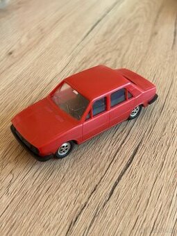KDN Škoda 120LS 1:43 červená
