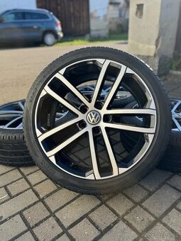 ORIGINAL Alu Volkswagen NOGARO R18, 5x112 - ZANOVNI, LETNI