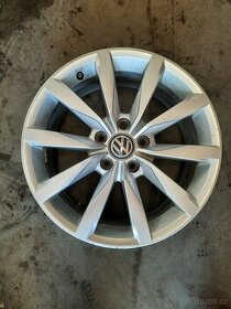 7.0Jx17H2 ET49 vw golf 7 - alu kolo - 1