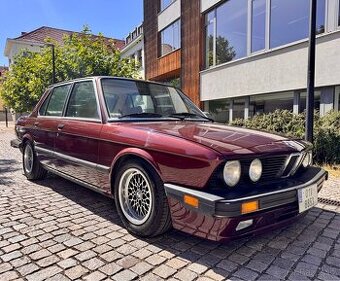 BMW E28 528e