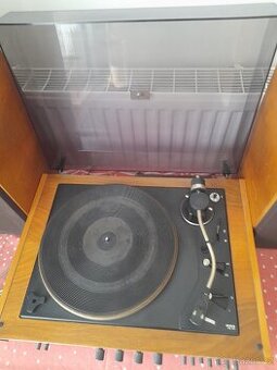 Gramofon Tesla