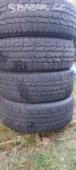 Prodám 4x zimní zátěžové 215/60R17 C