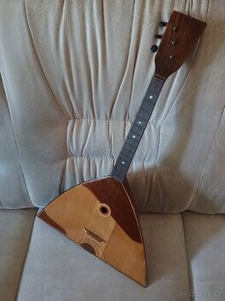 Balalajka – Černihivská továrna (SSSR)