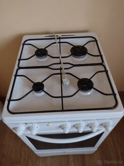 Kombinovaný sporák, velmi dobrý stav