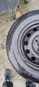 Zimní Pneu 175/70 R14 s disky Ford