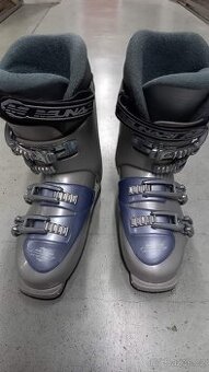 Dámské a dívčí lyžáky velikost chodidla 24-24.5cm (EUR37-38)