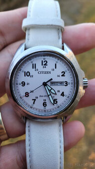 Hodinky CITIZEN Eco-Drive model AW0050-15A