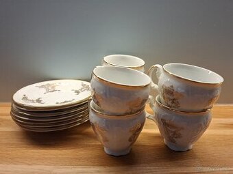 Hrnečky a talířky