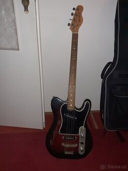 Baskytara Jolana Iris.