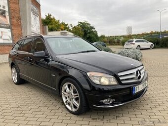 Mercedes Benz C w204 320 CDI 165kW Navi,BiXenon,Kůže,Alu