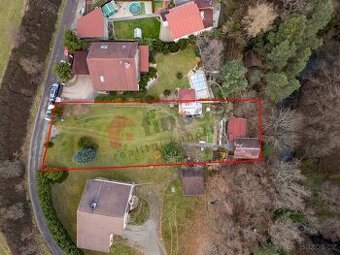 Prodej st. pozemku s chatou v Sezimově Ústí