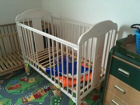 detska drevena postylka - krasny neponiceny stav