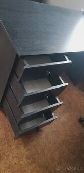 Kancelářský stůl