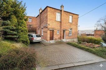 Prodej baťovského jednodomku 2x 3+1 se zahradou a parkováním