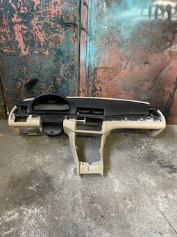 E46 palubka krémová