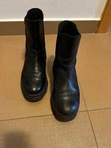 Kvalitní boty značky Marco Tozzi vel.38