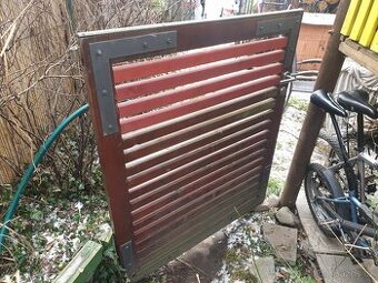 Vrátka dřevo železo