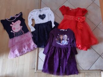 Puntíkaté šaty vel 12-18 m