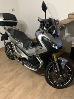 Honda x-adv 750