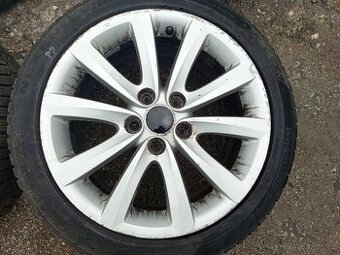 Zimní sada 5x114,3 pneu 225/45/17