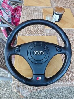 Multifunkční volant Audi