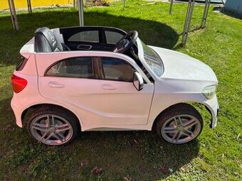 Dětské autíčko mercedes