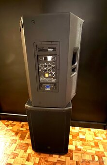 2X JBL SRX 815P včetně originálních obalů