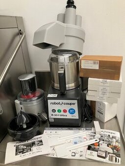 ROBOT COUPE R301 Ultra krouhač zeleniny vse nove nerozbal.