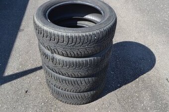 4ks zimní 205/55R16 Nokian WR D4 – 5.4 až 5.7mm.