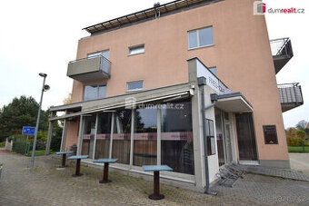 Pronájem komerčního prostoru, 92m² + externí sklad a garážov