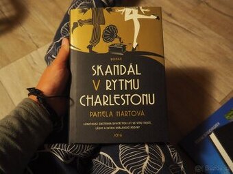 Skandál v rytmu Charlestonu