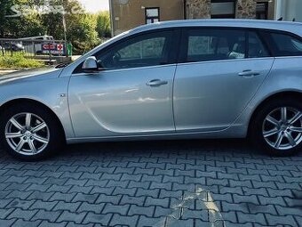 Opel Insignia Sports Tourer 2,0CDTi SW 4X4 automat 120KW C