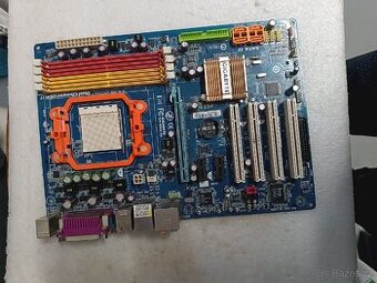 Základová deska počítače GIGABYTE GA-M56S-S3