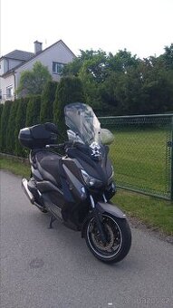 Yamaha XMAX 400