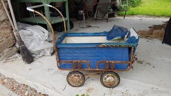 Prodám starý kočárek - 1