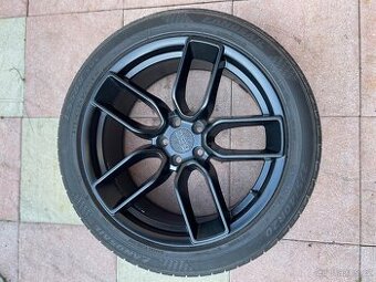 Kola Dodge Challenger r20 - Celoroční pneu