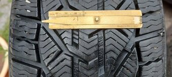 Zimní pneu 215/65R16 Kormoran