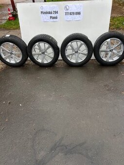 AUDI Q3 235/55 R18 104H 83A601025J ORIGINÁLNÍ ZIMNÍ ALU SADA