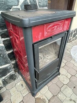 Kachlová krbová kamna Rossella Plus Liberty bordeaux