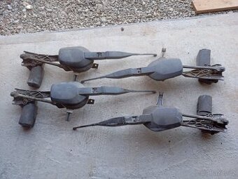 Stěrače předních oken Mercedes Benz W201, W124, W202..