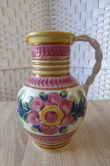 Džbán růžový značený