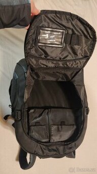 Batoh Targus s kapsou na laptop / notebook