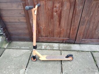 Freestylová koloběžka